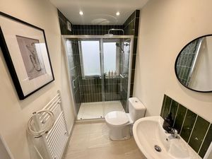 Photo 16- click for photo gallery